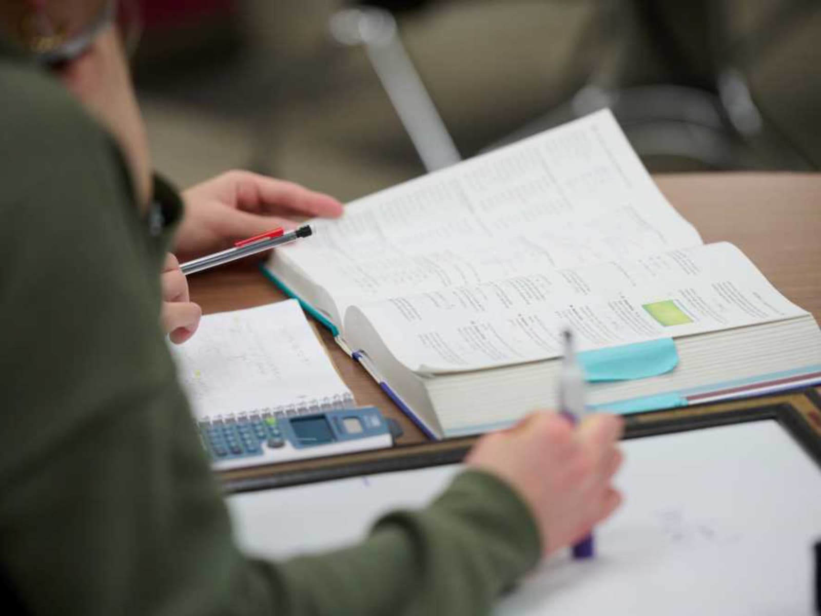 Academic integrity challenges with AI quiz tools